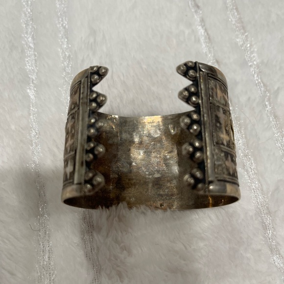 Vintage Silver Cuff Bracelet - Picture 6 of 7